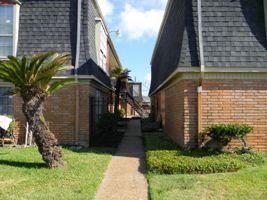 carriage house apartment galveston